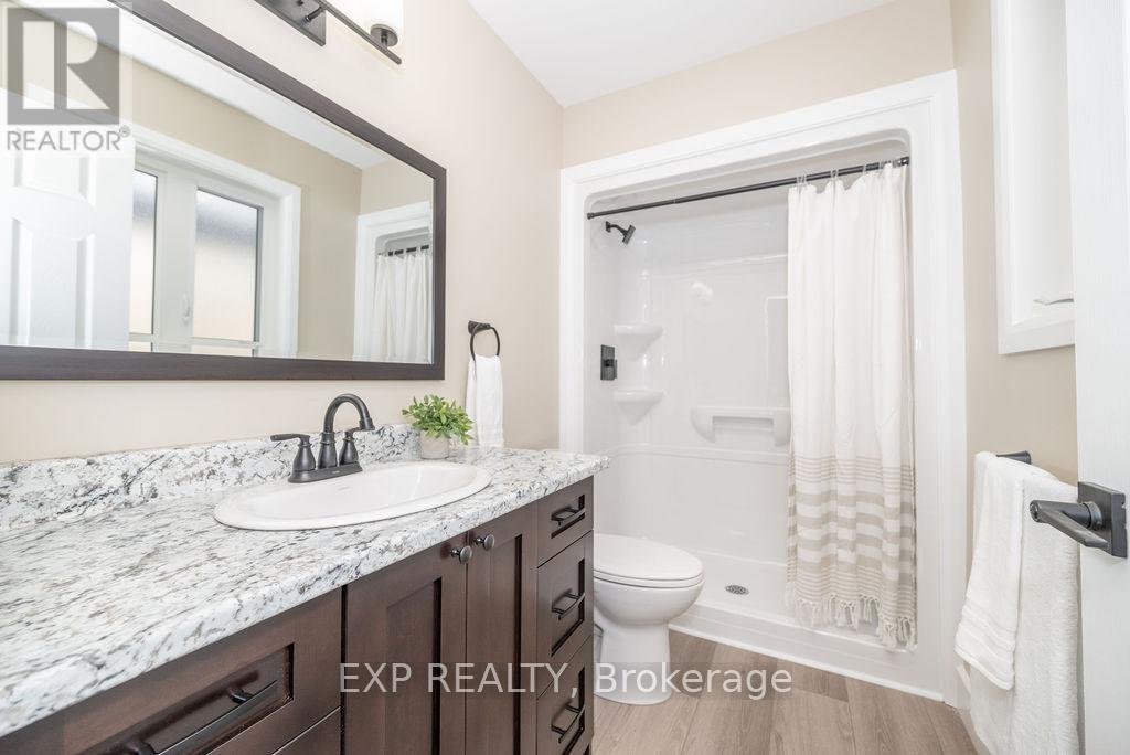 Photo 24 of 912 Burnstown Road, Mcnab Braeside ON