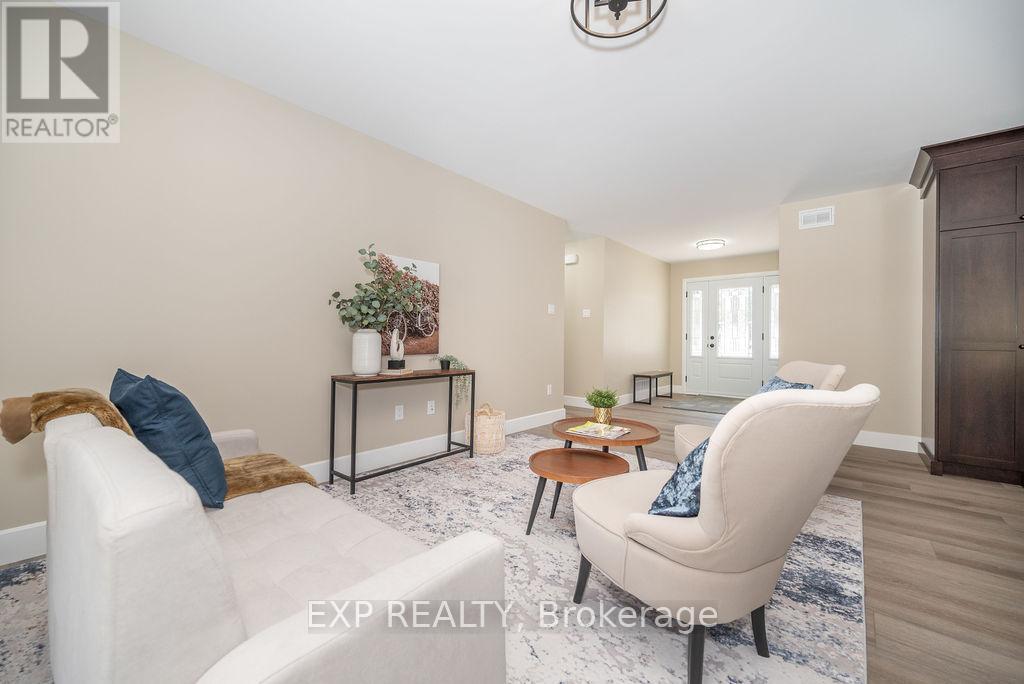 Photo 27 of 912 Burnstown Road, Mcnab Braeside ON