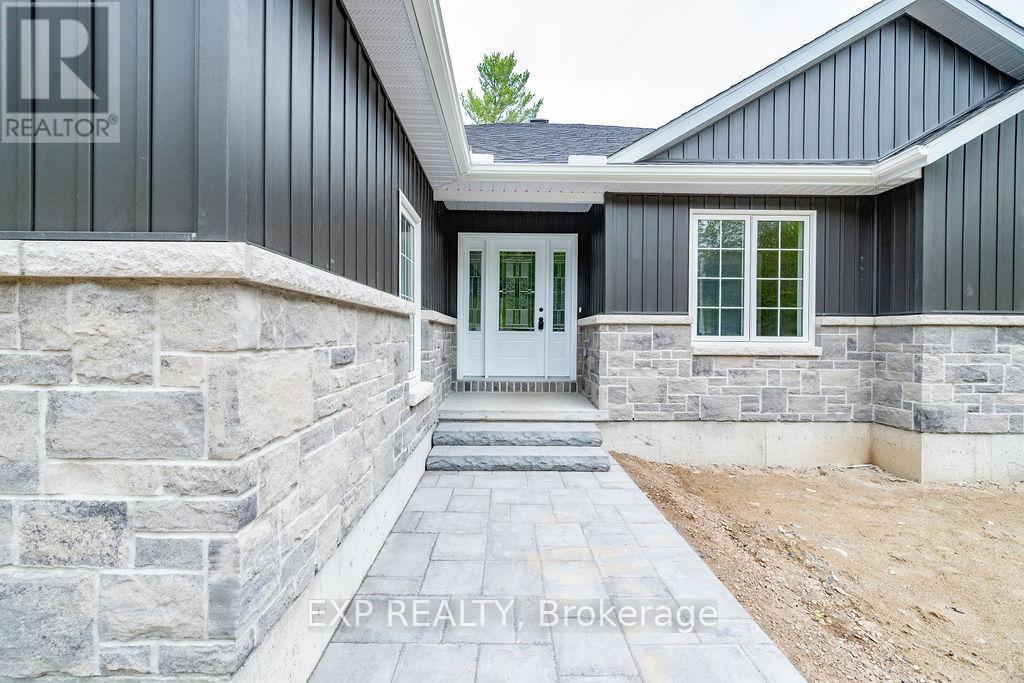Photo 4 of 912 Burnstown Road, Mcnab Braeside ON