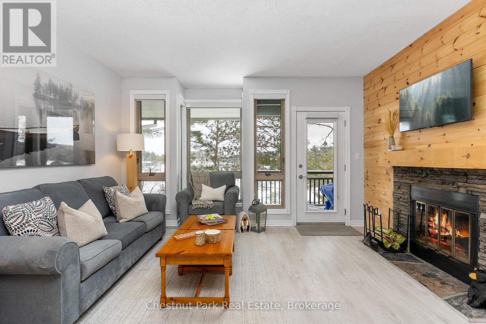 Photo 14 of 5521 Grandview Signature Drive, Huntsville ON