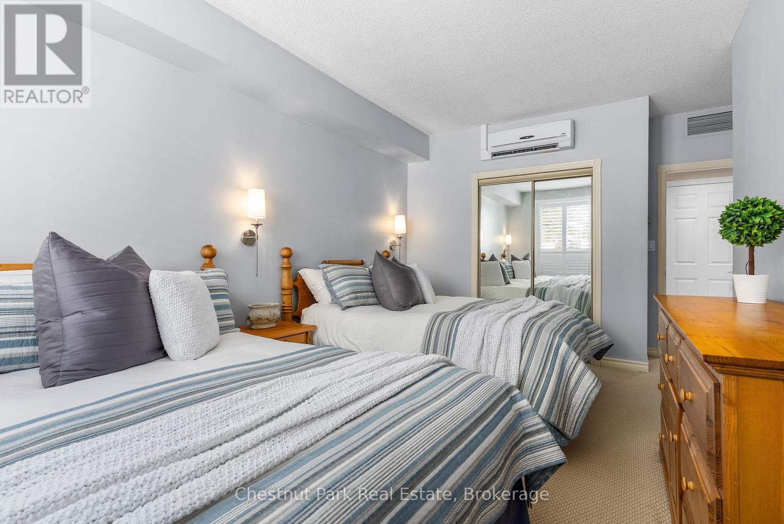 Photo 19 of 5521 Grandview Signature Drive, Huntsville ON