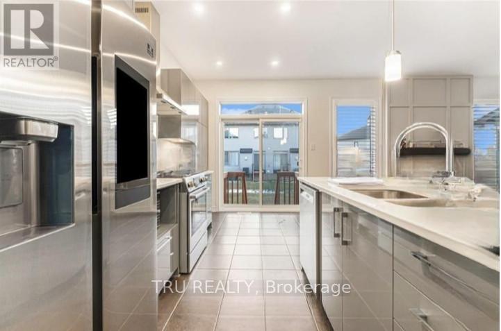 Photo 1 of 112 Minikan Street, Ottawa ON