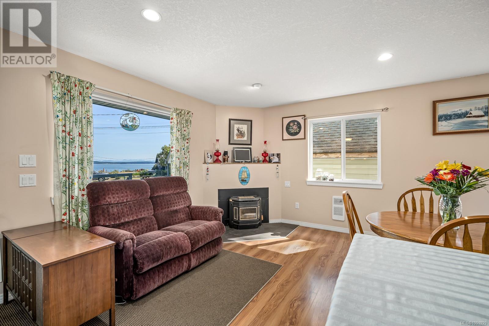 Photo 13 of 5 6919 Island Hwy W, Bowser BC