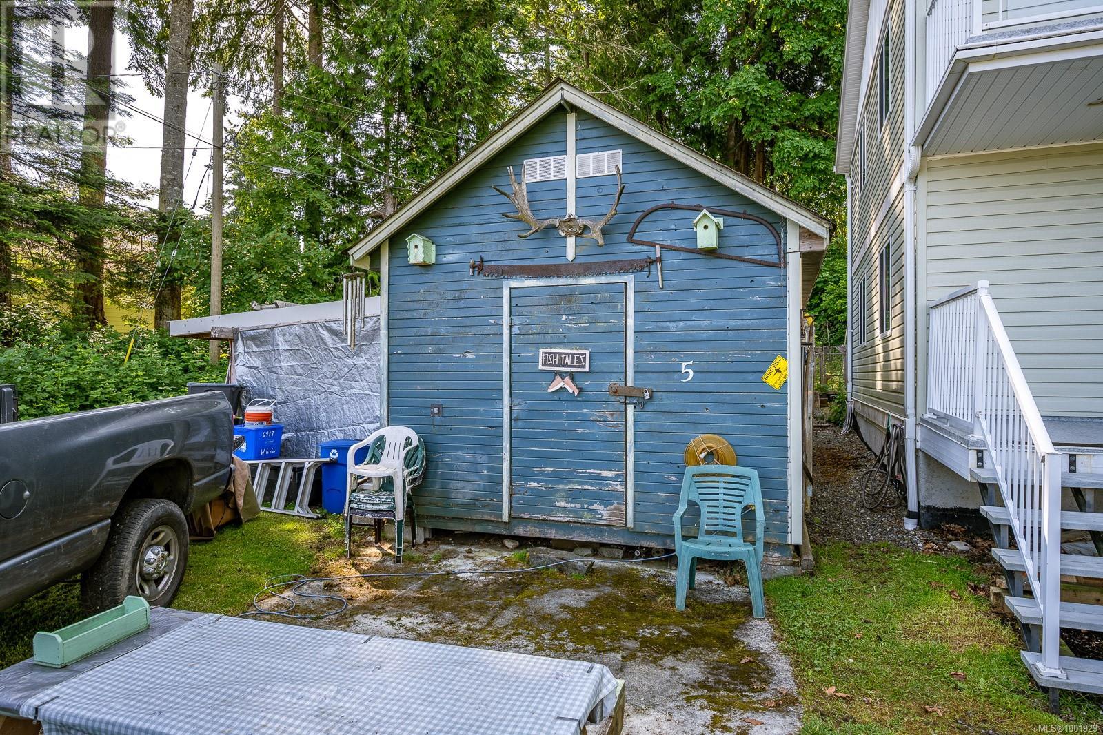 Photo 57 of 5 6919 Island Hwy W, Bowser BC