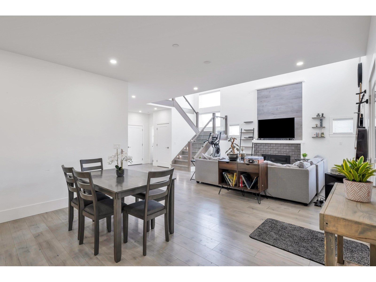 35281 EWERT AVENUE, Mission