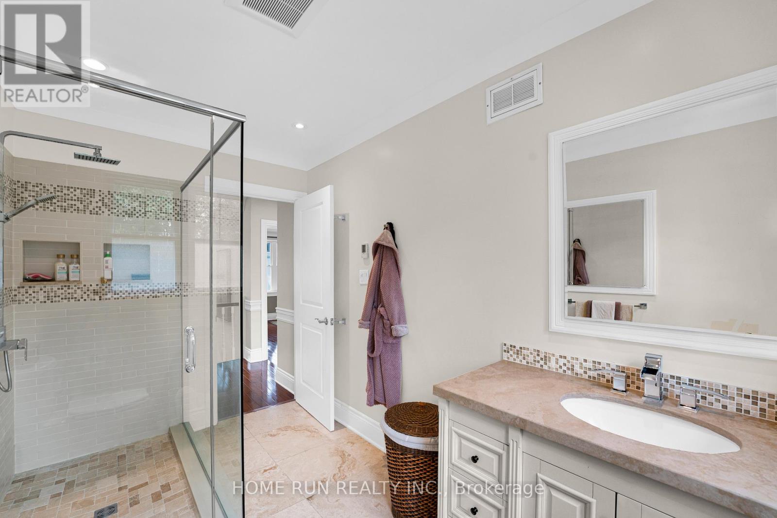275 BUCHAN ROAD - 38