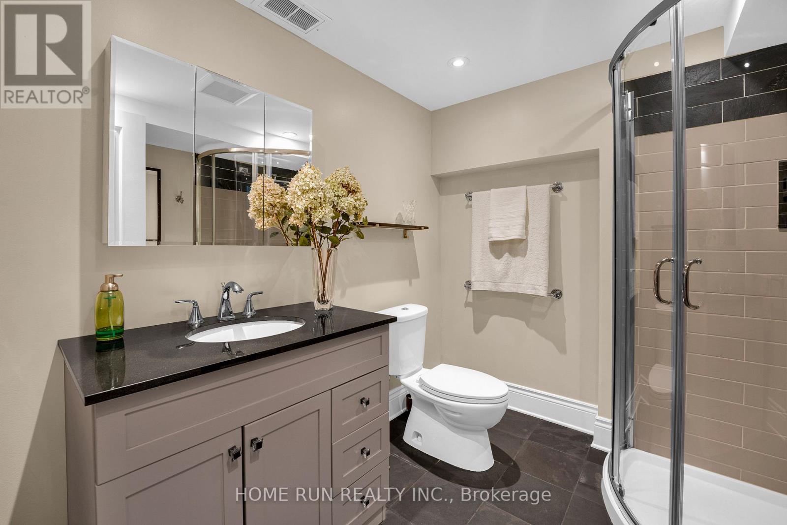275 BUCHAN ROAD - 48