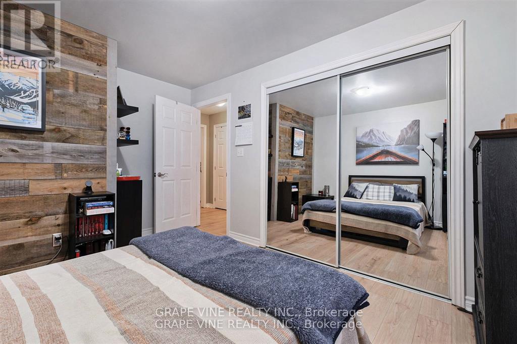 Photo 14 of 261 Elgin Street W, Arnprior ON