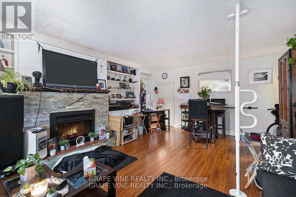 Photo 20 of 261 Elgin Street W, Arnprior ON