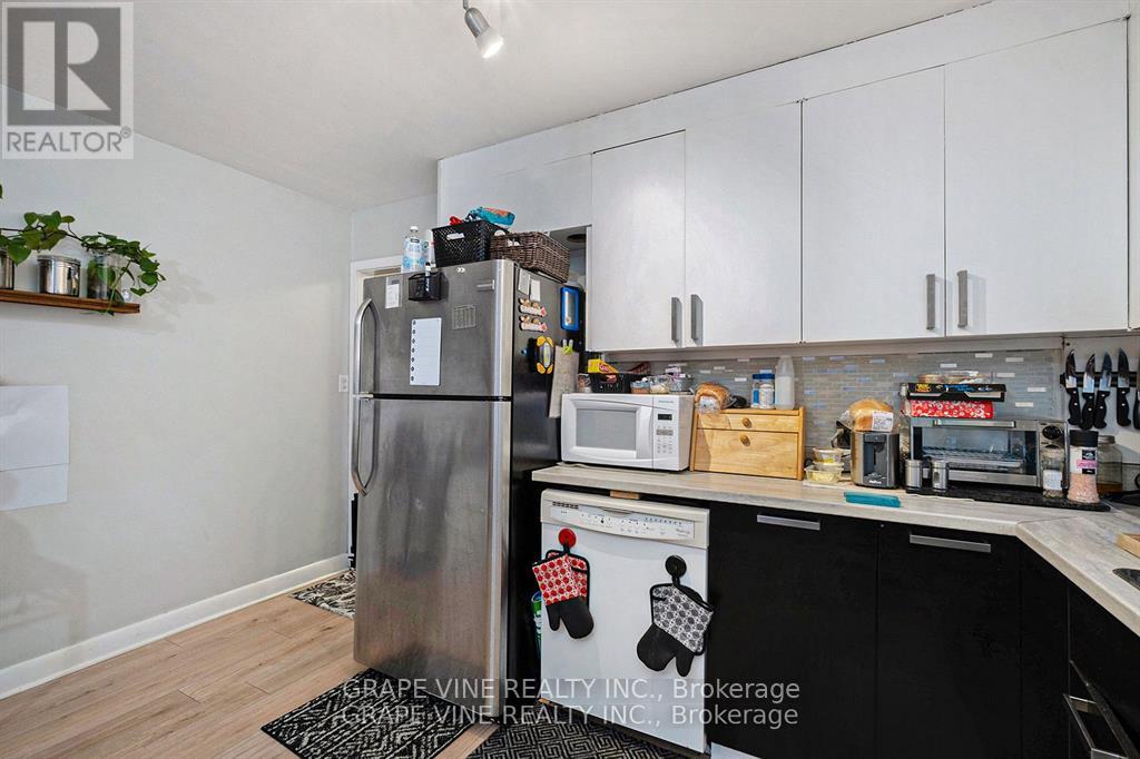 Photo 22 of 261 Elgin Street W, Arnprior ON