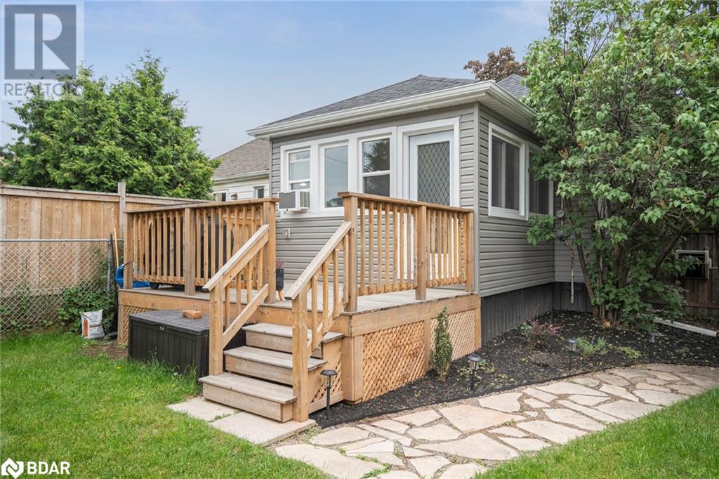 Photo 34 of 20 Robins Avenue, Hamilton ON