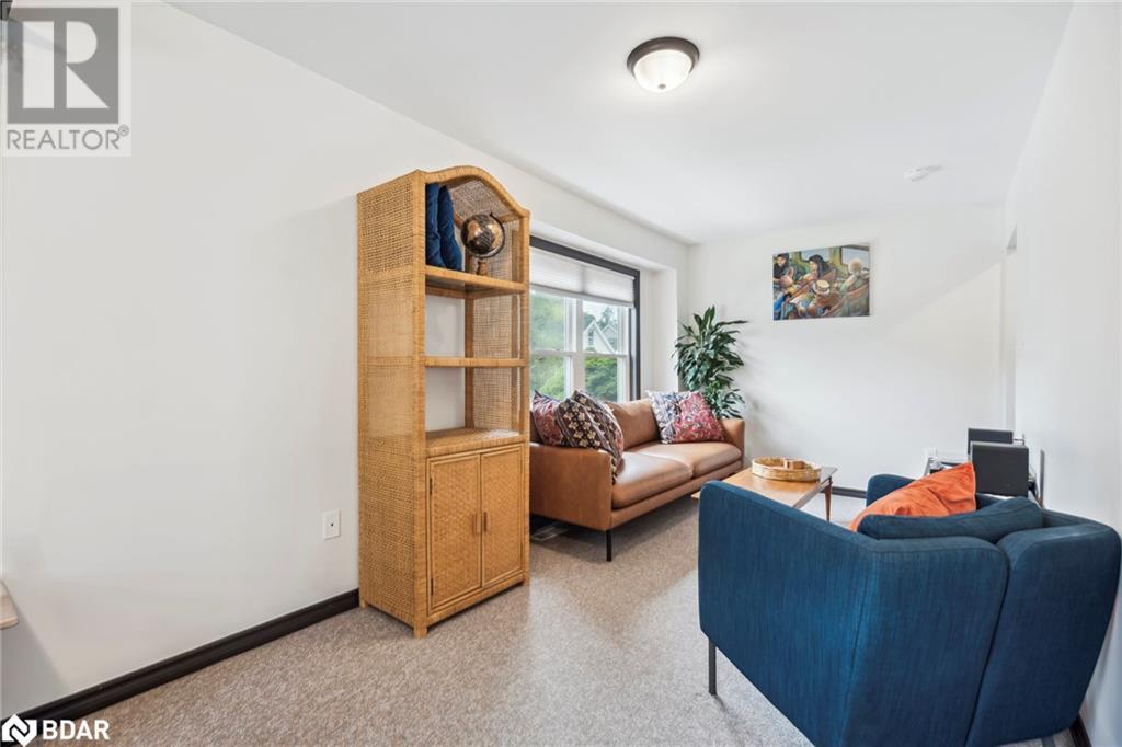 Photo 9 of 20 Robins Avenue, Hamilton ON