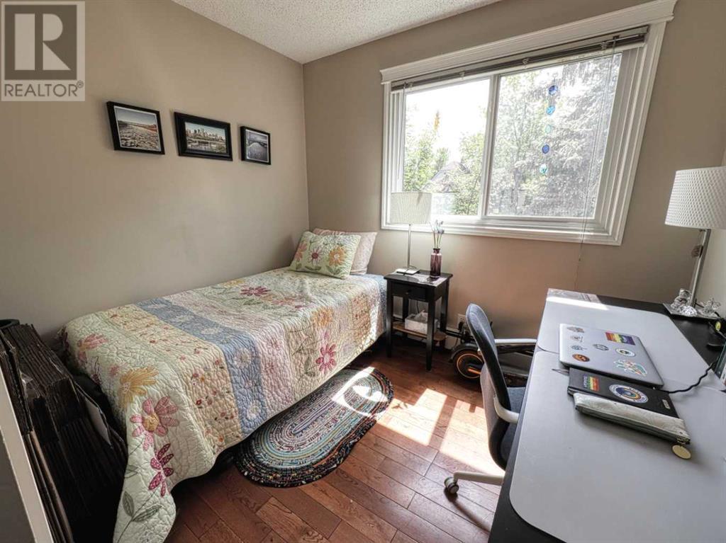 Single Family House for Sale in    Avenue NE Crescent Heights Calgary 