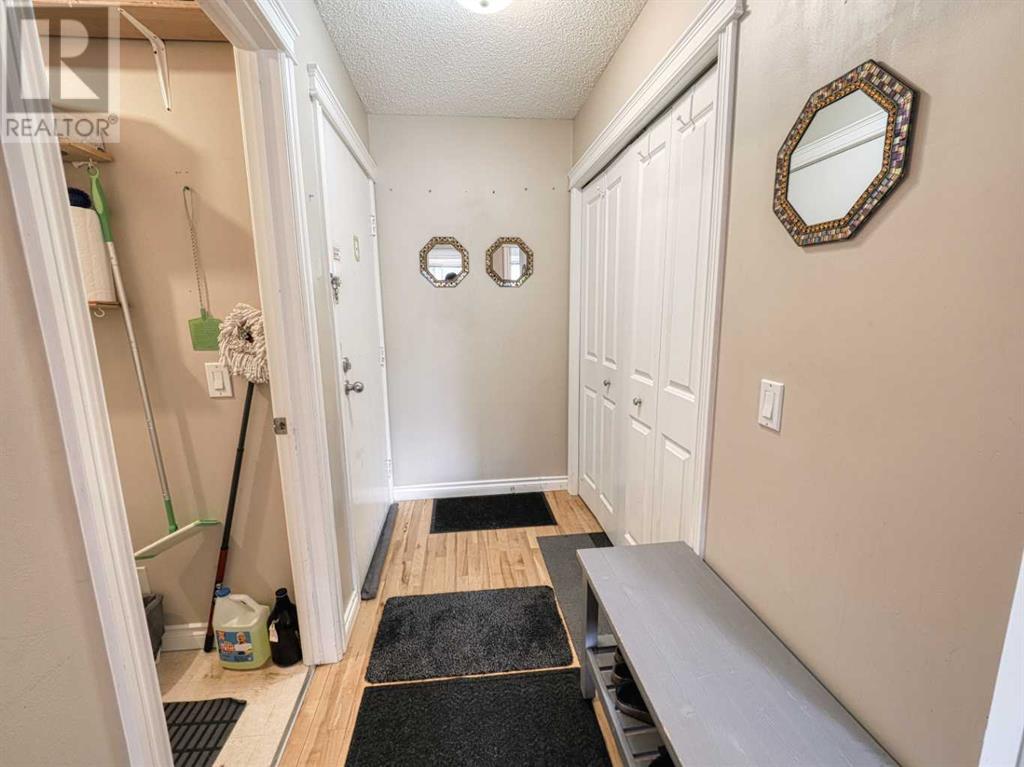 Single Family House for Sale in    Avenue NE Crescent Heights Calgary 