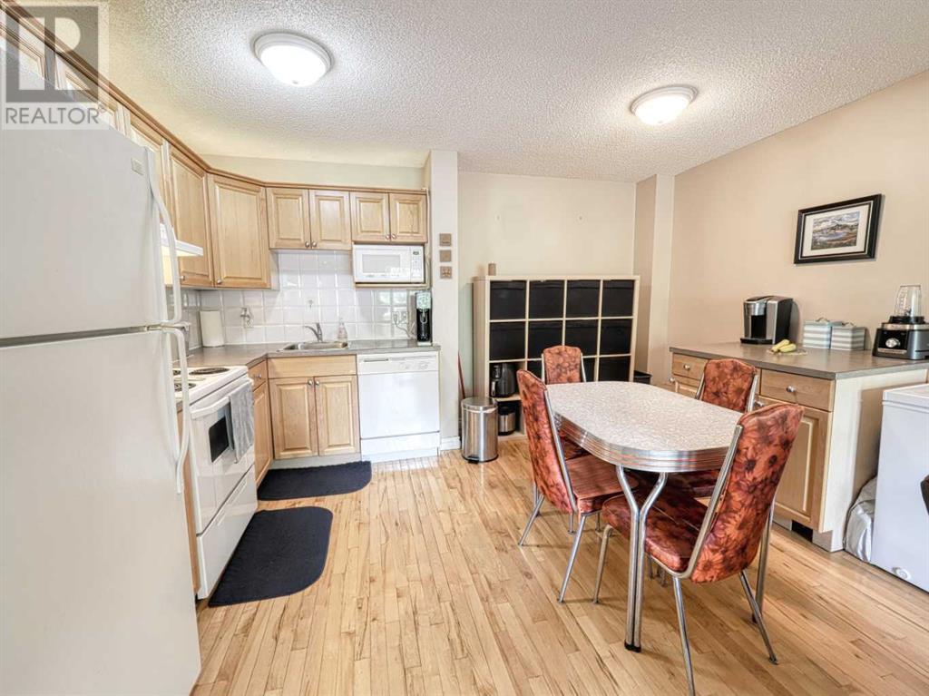 Single Family House for Sale in    Avenue NE Crescent Heights Calgary 
