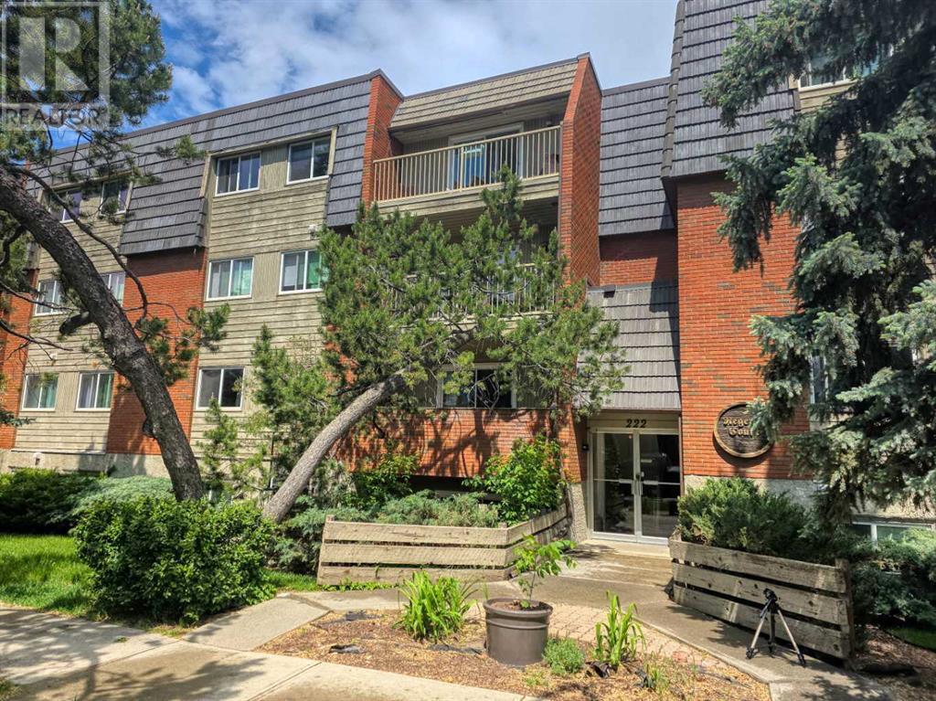 Single Family House for Sale in    Avenue NE Crescent Heights Calgary 