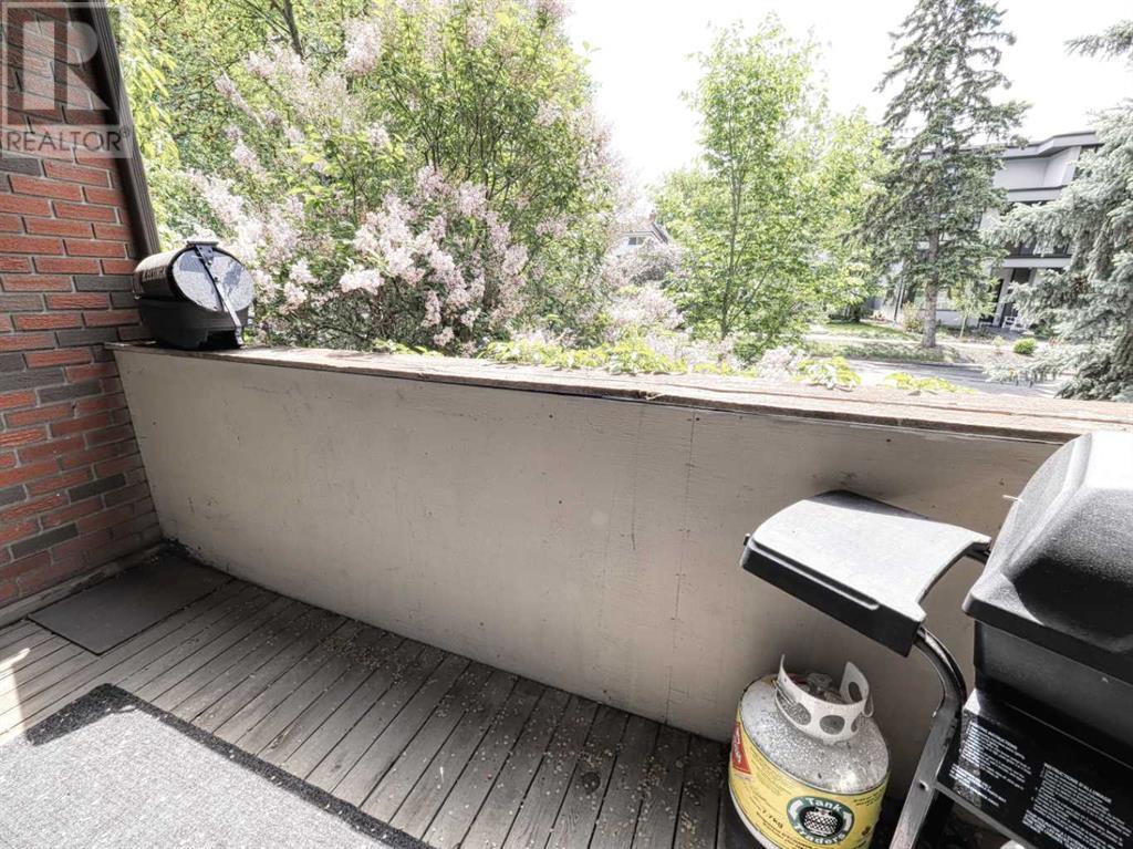 206, 222 5 Avenue NE, Calgary, Alberta