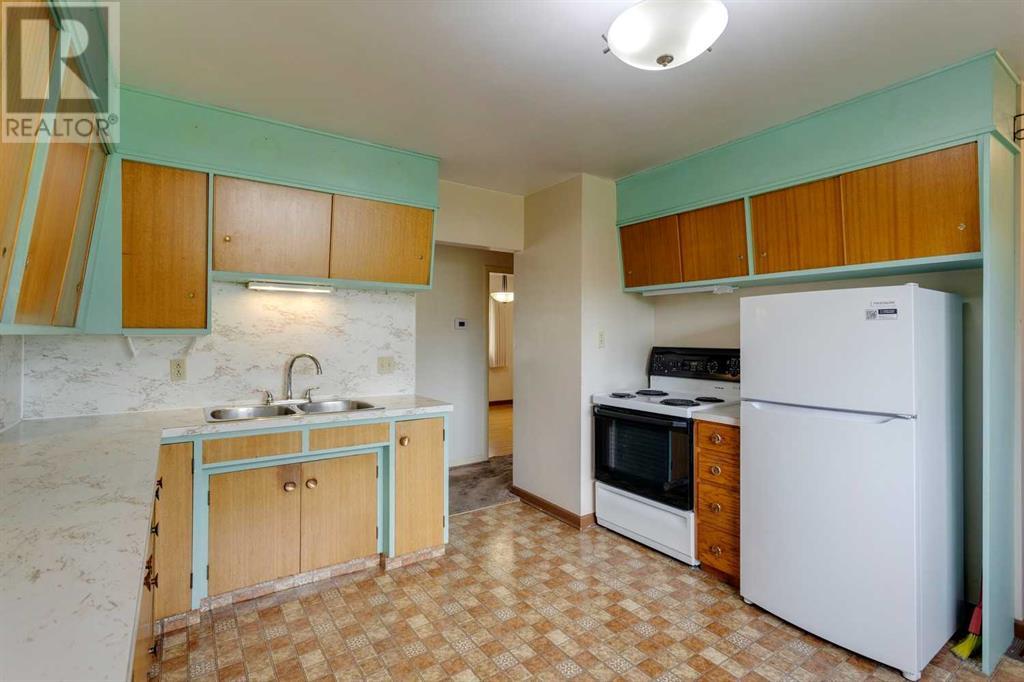 Single Family House Bungalow for Sale in  Wildwood Drive SW Wildwood Calgary 