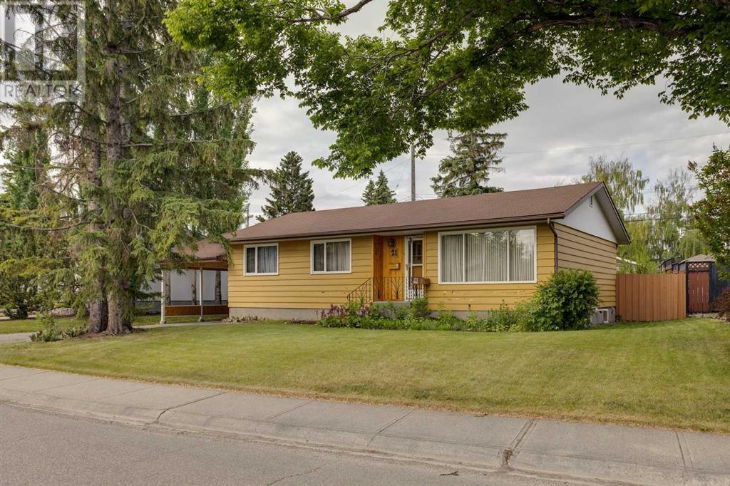 21 Wildwood Drive SW, Calgary, Alberta