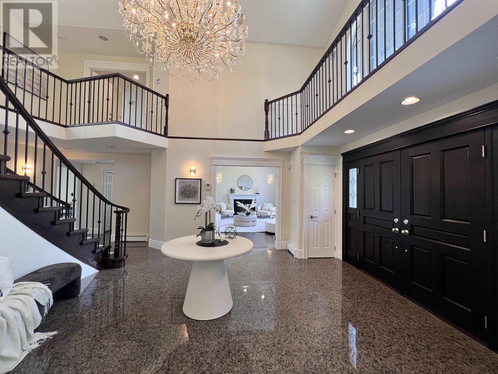 Photo 3 of 2508 W 34th Avenue, Vancouver BC
