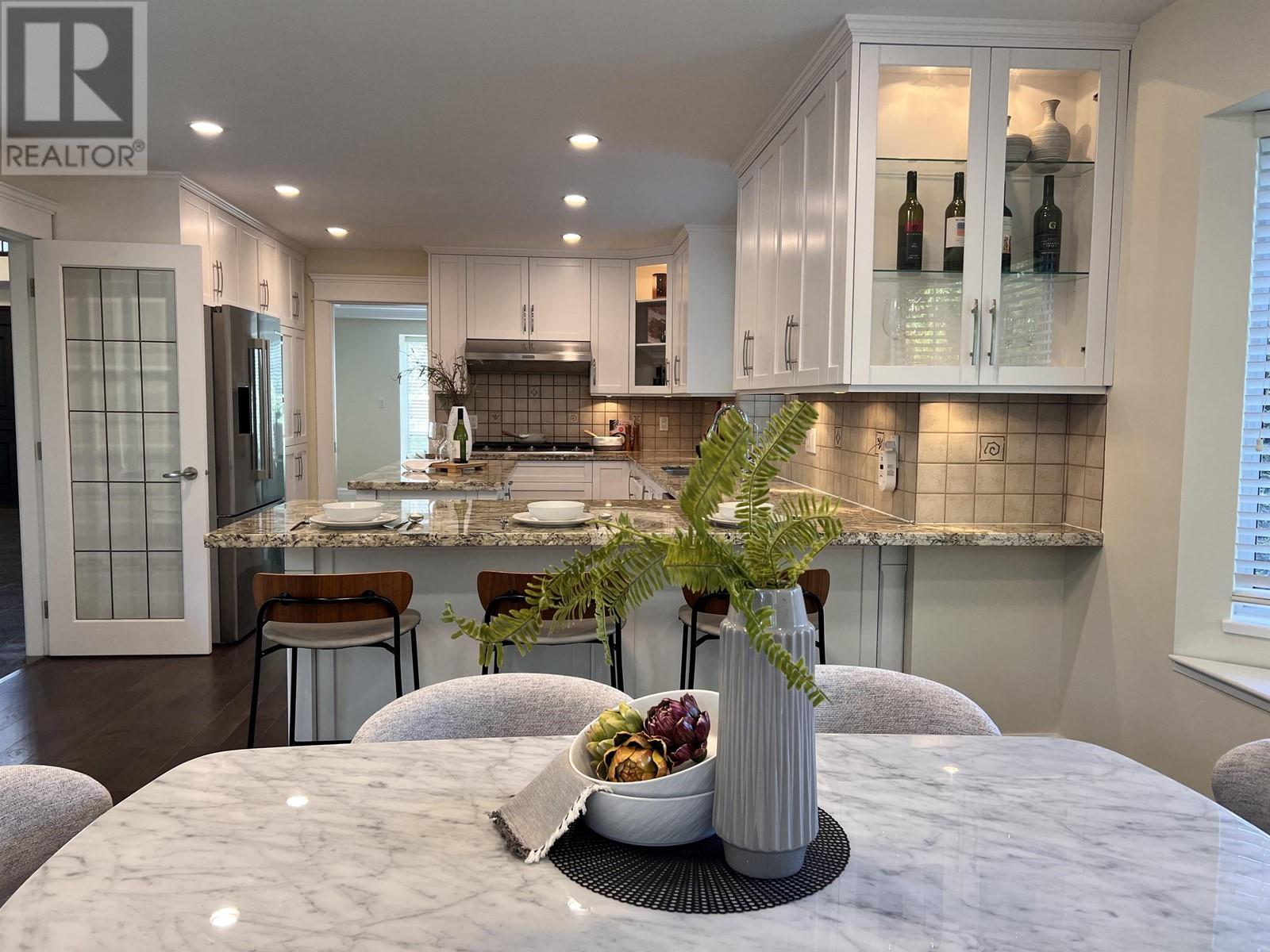 Photo 13 of 2508 W 34th Avenue, Vancouver BC