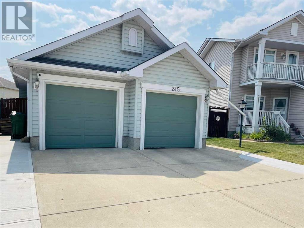 315 Coral Reef Manor NE, Calgary, Alberta