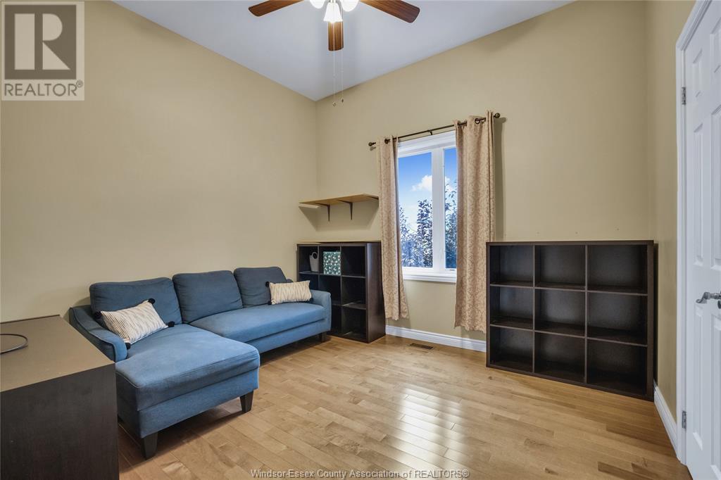Photo 13 of 12337 Candlewood Drive, Tecumseh ON
