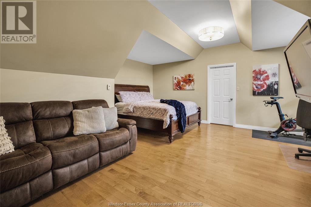 Photo 19 of 12337 Candlewood Drive, Tecumseh ON