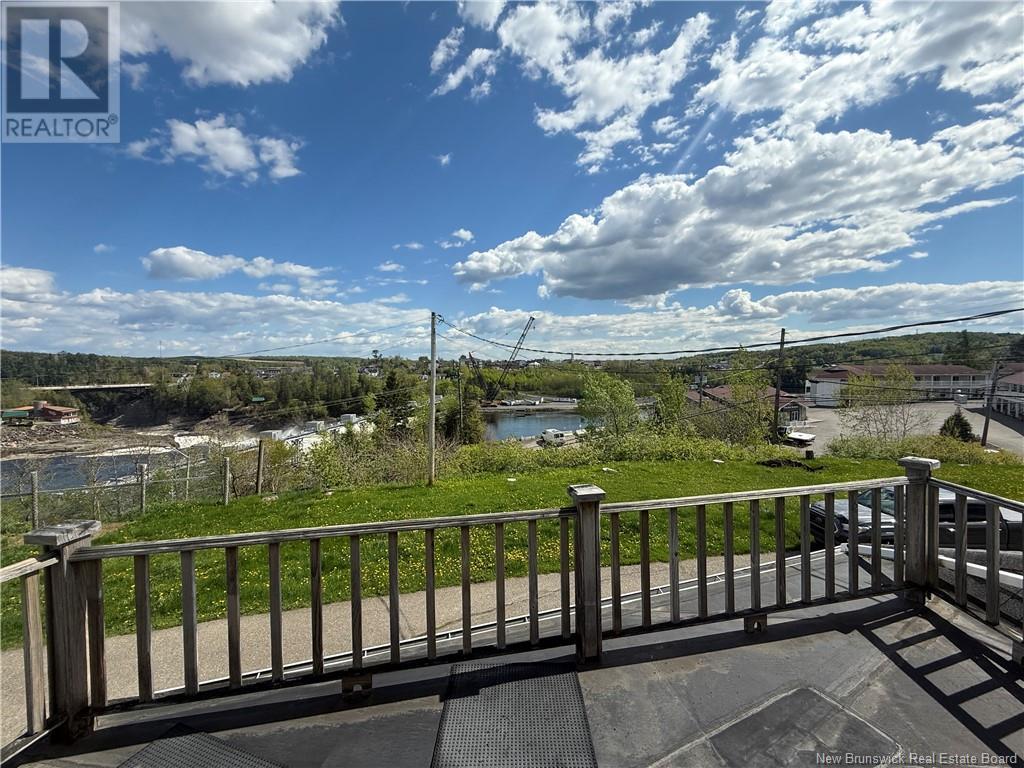 12 Soucy Lane - 24