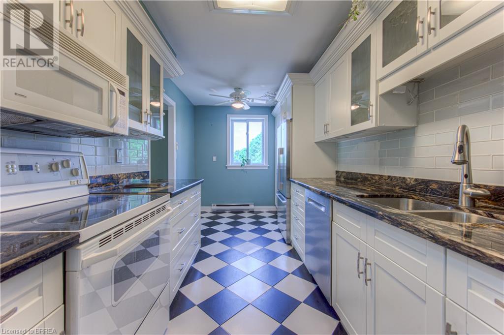 Photo 11 of 36 Hayhurst Road Unit 315, Brantford ON
