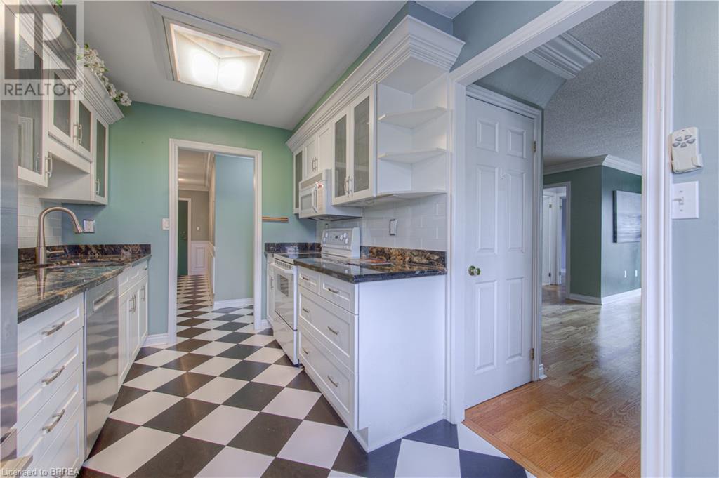 Photo 15 of 36 Hayhurst Road Unit 315, Brantford ON