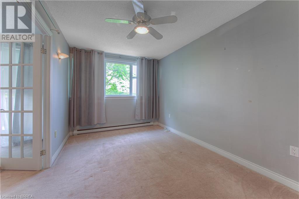 Photo 31 of 36 Hayhurst Road Unit 315, Brantford ON
