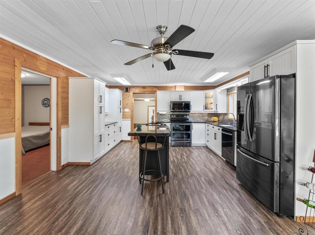 Photo 18 of 238 Scott Street, Woodridge MB