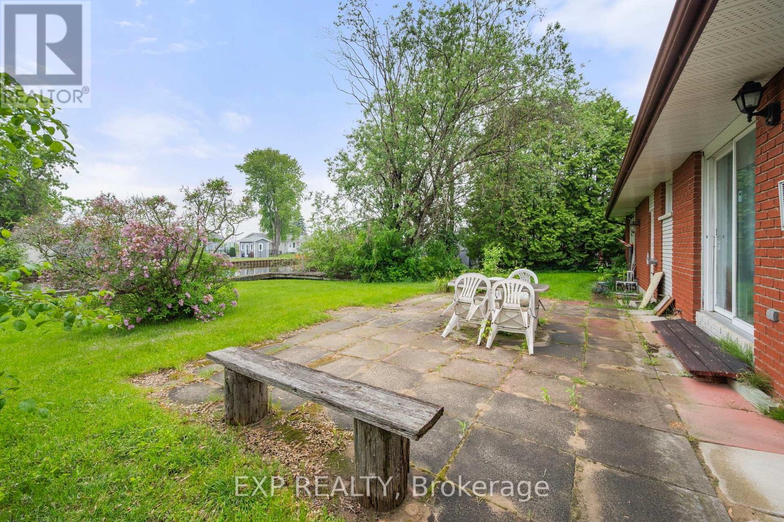 Photo 13 of 38 Canal Street, Georgina ON