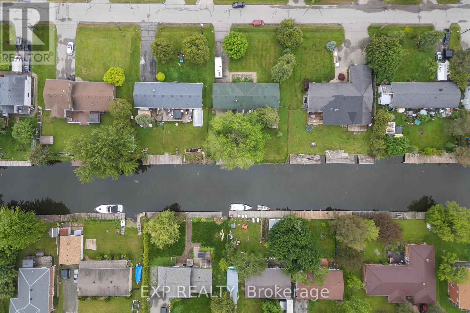 Photo 7 of 38 Canal Street, Georgina ON