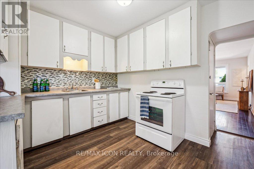 Photo 11 of 356 Fairfield Avenue, Hamilton ON