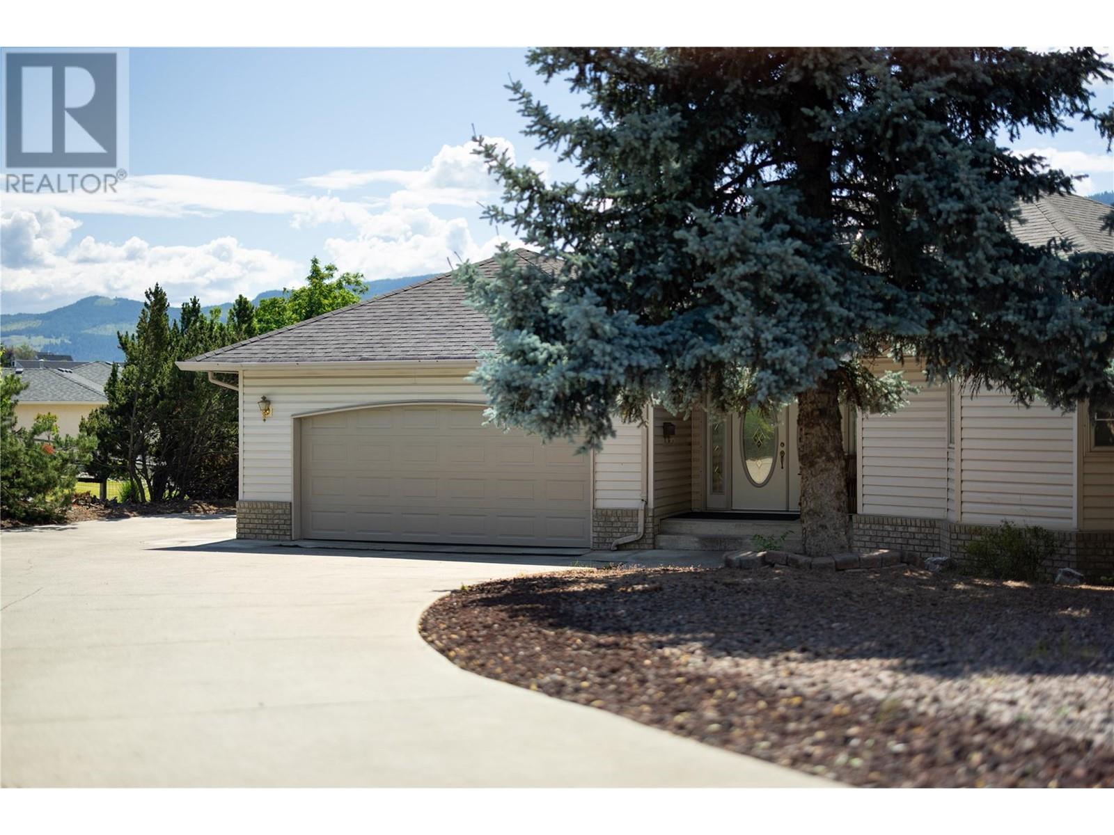 8827 Michael Drive, Coldstream