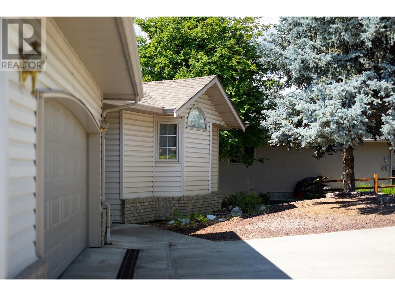 8827 Michael Drive - 22