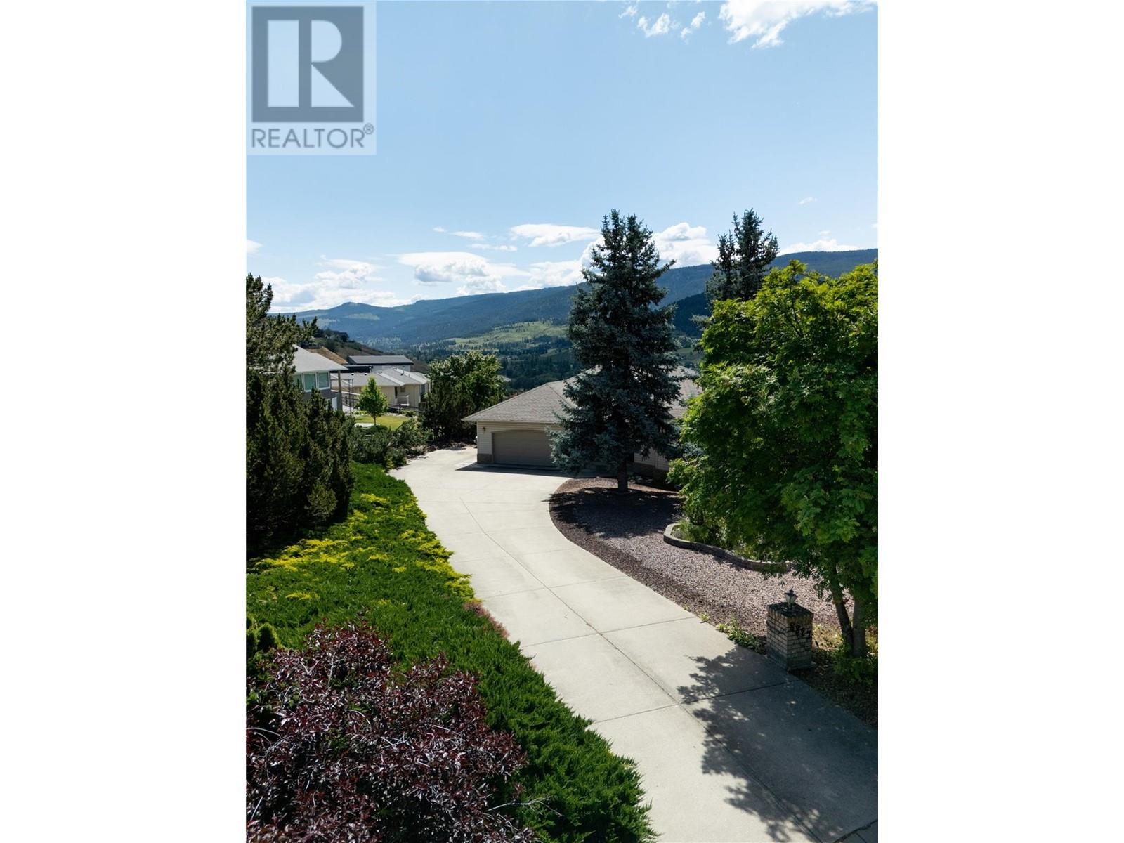 8827 Michael Drive, Coldstream