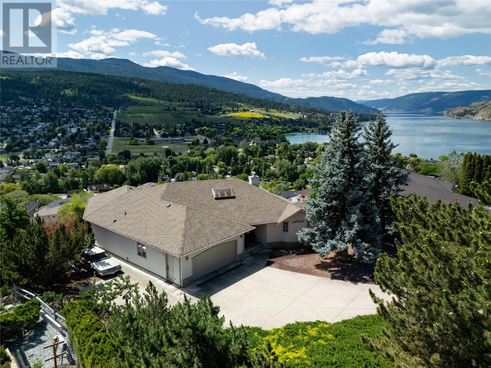 8827 Michael Drive, Coldstream