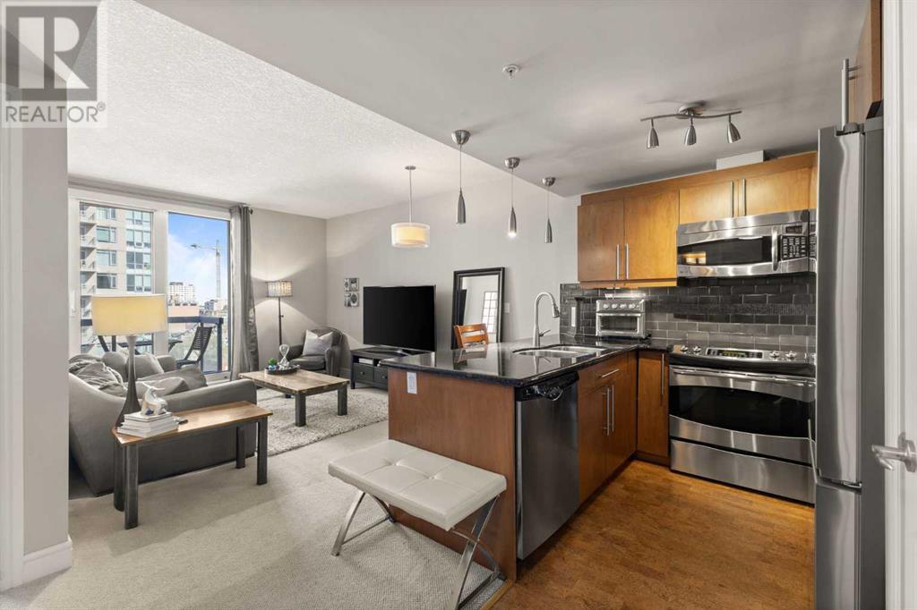 701, 817 15 Avenue SW, Calgary, Alberta