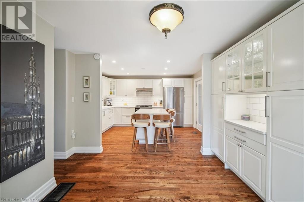 Photo 26 of 1425 Plains Road W, Burlington ON