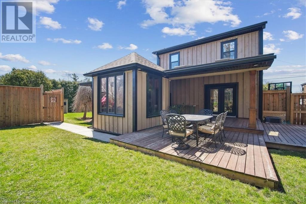 Photo 12 of 1425 Plains Road W, Burlington ON