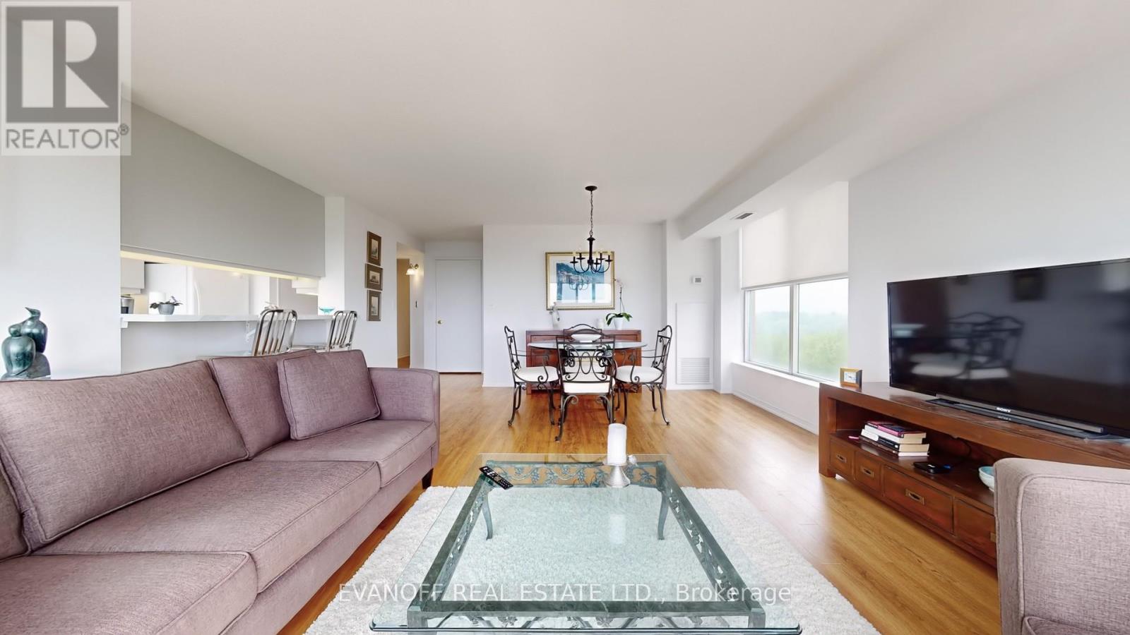 Photo 8 of 904 90 Dale Avenue, Toronto ON