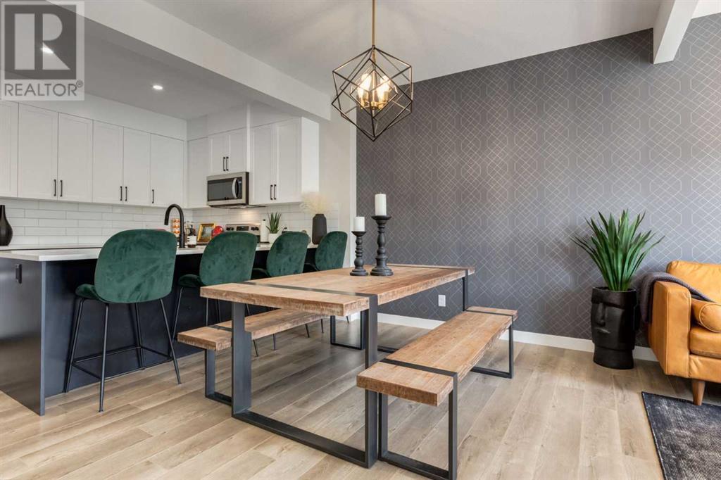 Single Family House for Sale in  Crestridge Common SW Crestmont Calgary 