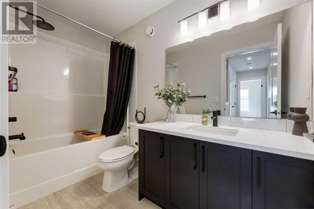 Single Family House for Sale in  Crestridge Common SW Crestmont Calgary 