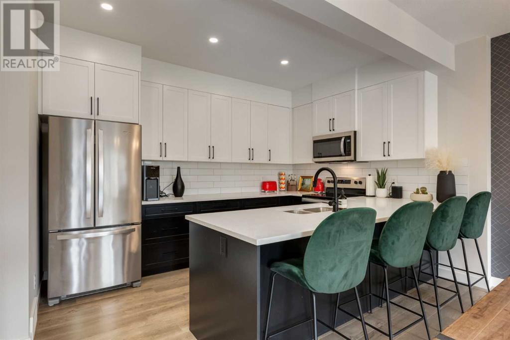 Single Family House for Sale in  Crestridge Common SW Crestmont Calgary 