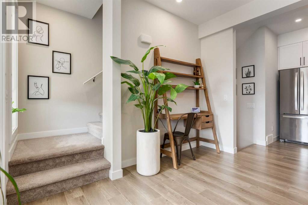 Single Family House for Sale in  Crestridge Common SW Crestmont Calgary 