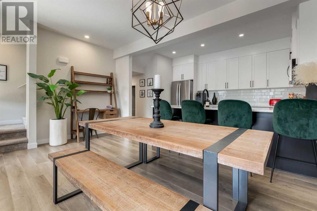 Single Family House for Sale in  Crestridge Common SW Crestmont Calgary 