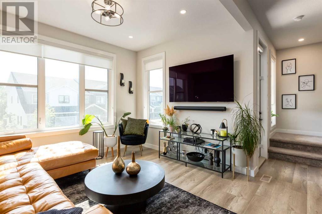Single Family House for Sale in  Crestridge Common SW Crestmont Calgary 